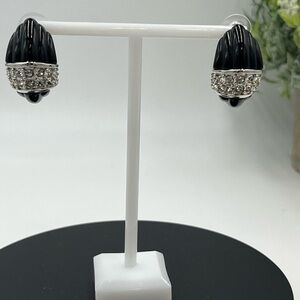 Kenneth Jay Lane Black Carved Resin Demi Hoop Earring with Clear‎ Crystals New